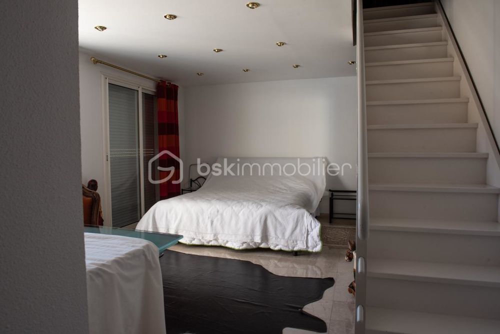 � vendre  Villa Villeneuve-de-Berg (07170)