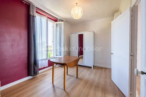   � deux pas du T12 Longjumeau -> Paris rapidement accessible Id�al premier achat ou investissement locatif rentable Appartement - 2 pi�ce(s) - 28 m�