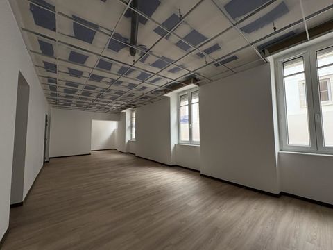 BUREAUX 674 12000 Rodez