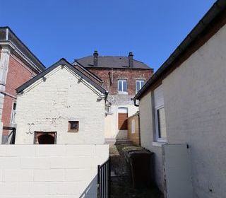  Immeuble � vendre 10 pi�ces 170 m�