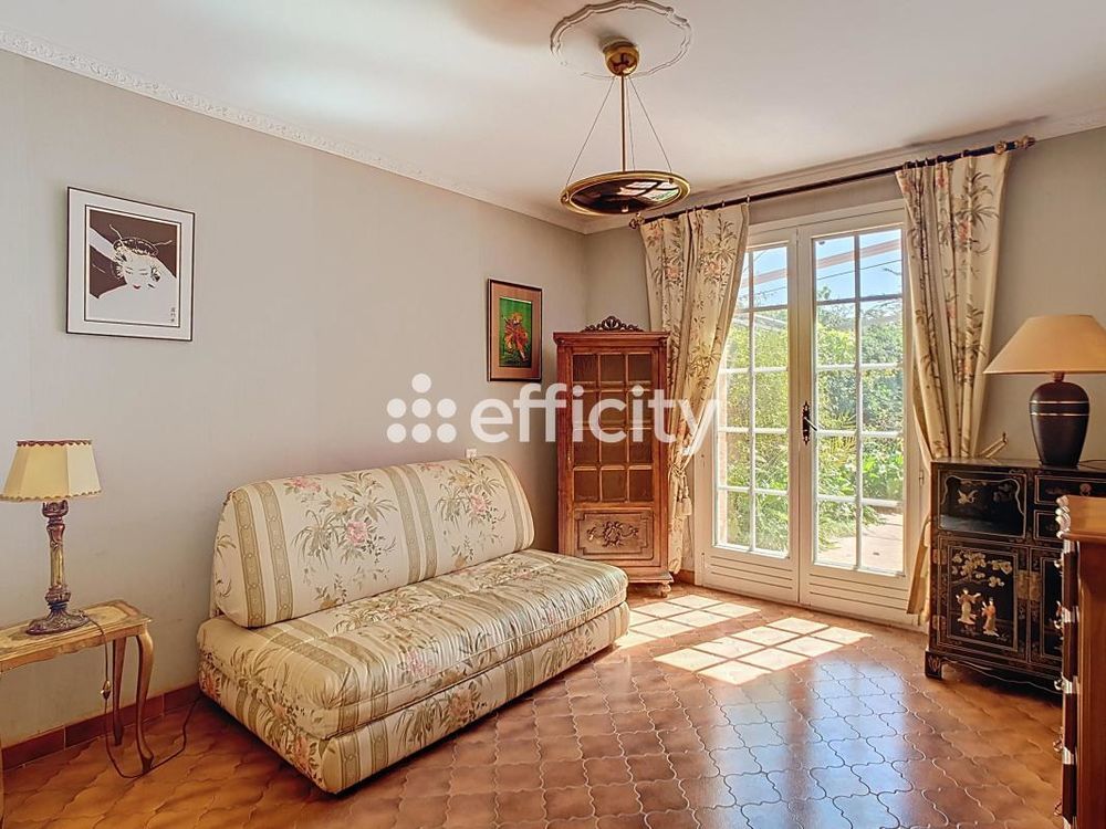 � vendre  Villa Saint-Rapha�l (83700)