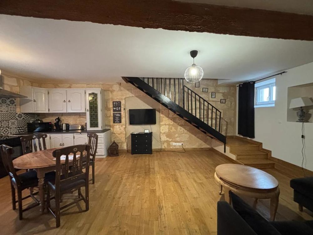 � vendre  Propri�t�/ch�teau Ambar�s-et-Lagrave (33440)