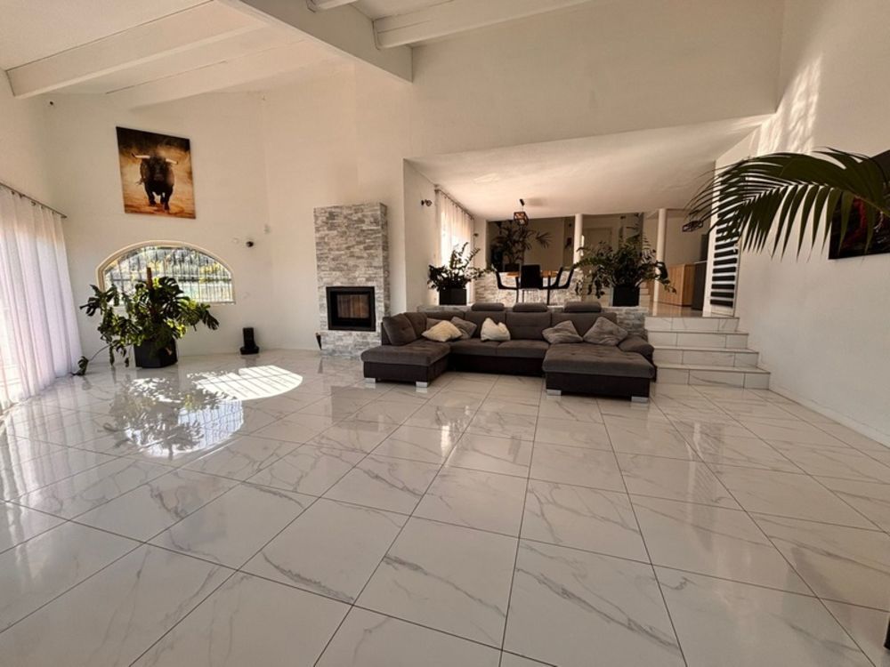 � vendre  Villa Juvignac (34990)