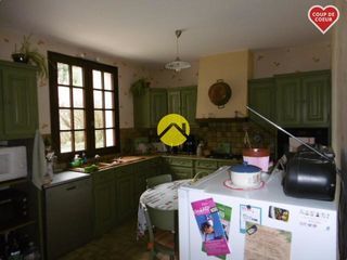  Propri�t�/ch�teau � vendre 6 pi�ces 130 m�