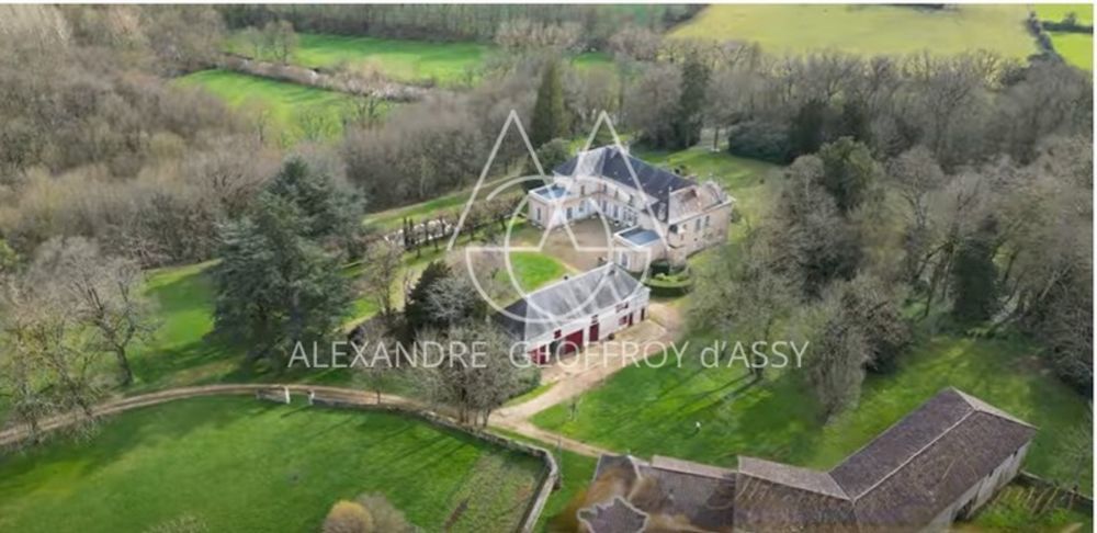 � vendre  Propri�t�/ch�teau Saint-Sauvant (86600)