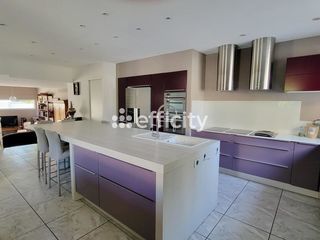  Maison � vendre 5 pi�ces 210 m�