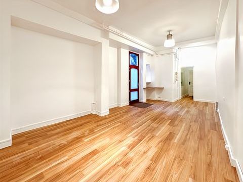 Adresse embl&eacute;matique, entre la rue Saint-Honor&eacute; et l'avenue de l'Op&eacute;ra 2199 75001 Paris