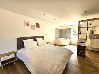  Immeuble � vendre 12 pi�ces 310 m�