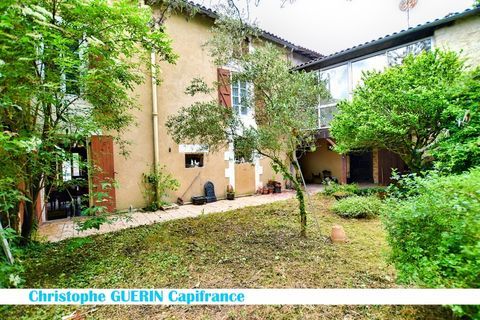   Dpt Charente (16), � vendre MONTIGNAC CHARENTE maison P9 de 230 m� - Terrain de 1 048,00 m� Maison - 9 pi�ce(s) - 230 m�