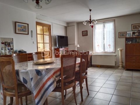   Maison mitoyenne 80 m� avec fort potentiel + jardin au calme Maison - 3 pi�ce(s) - 80 m�