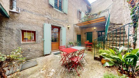   CABRESPINE - GRANDE MAISON DE CARACTERE - 216m2 - GARAGE - COUR Maison - 10 pi�ce(s) - 216 m�