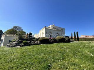  Propri�t�/ch�teau � vendre 12 pi�ces 483 m�