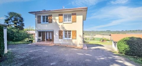   DPT LANDES (40) - SAMADET - A vendre Maison de campagne de 131 m�, 7 pi�ces - Terrain de 37 844 m� Maison - 7 pi�ce(s) - 131 m�