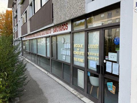 Local/bureau &agrave; vendre ANNEMASSE (74) 190000 74100 Annemasse