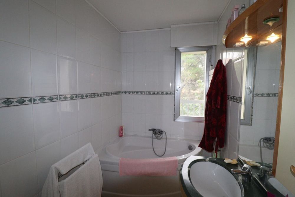 � vendre  Villa Ved�ne (84270)