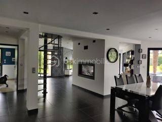  Propri�t�/ch�teau � vendre 6 pi�ces 197 m�