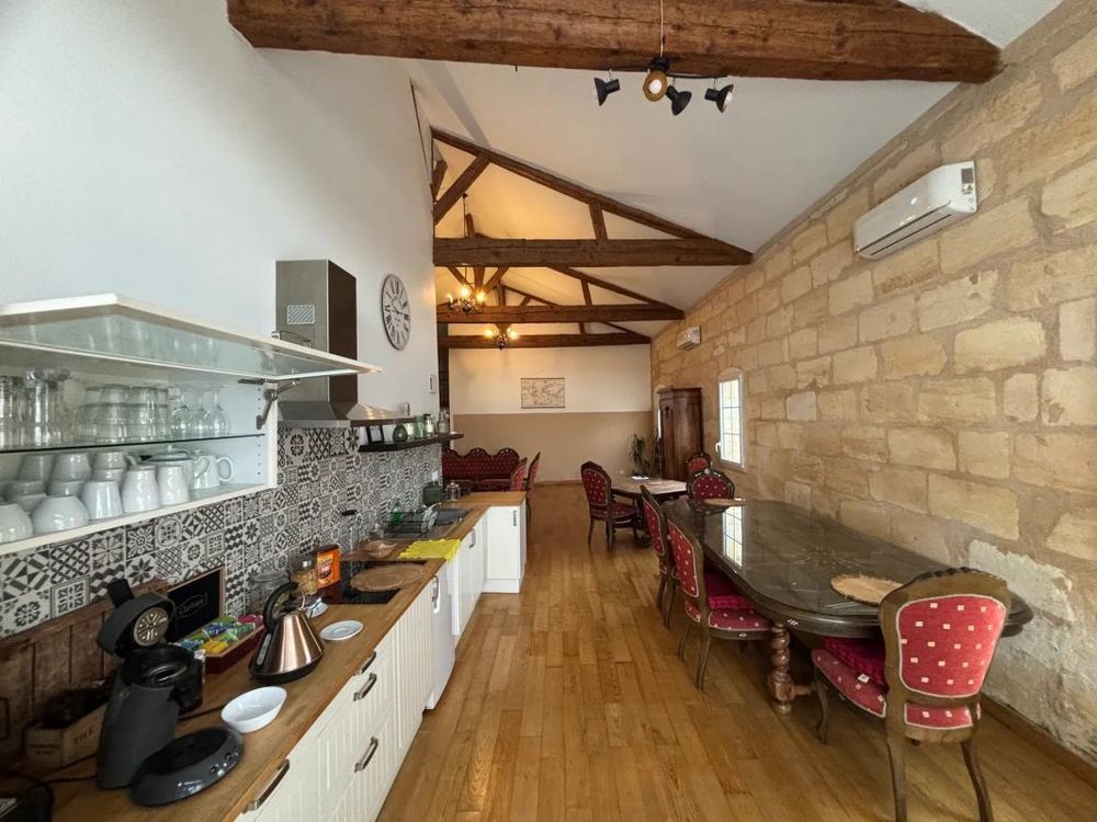 � vendre  Propri�t�/ch�teau Ambar�s-et-Lagrave (33440)