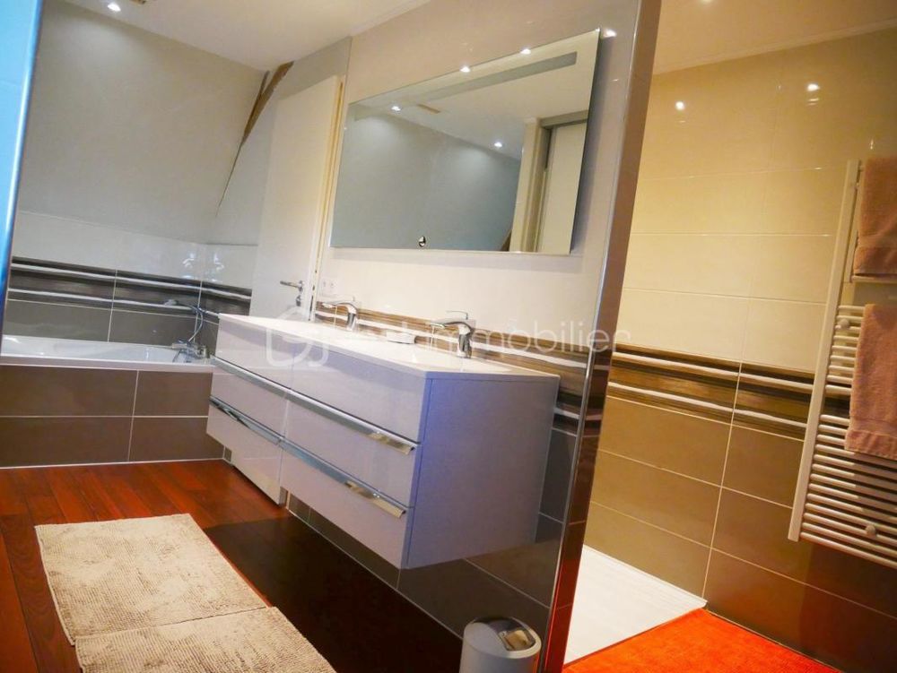 � vendre  Propri�t�/ch�teau La Douze (24330)