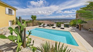  Maison � vendre 8 pi�ces 180 m�