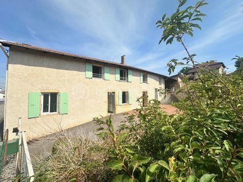   Vougy , Ancienne ferme r�habilit�,130m2, 3 CH, terrain 1000m2 Maison - 5 pi�ce(s) - 130 m�