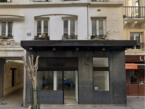 Au coeur du quartier des Halles, en location pure, boutique de 71 m&sup2; 2166 75001 Paris