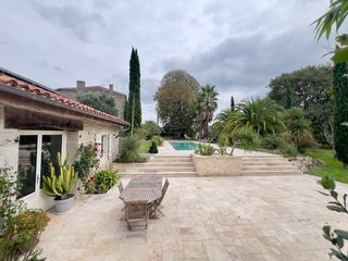  Propri�t�/ch�teau � vendre 8 pi�ces 370 m�