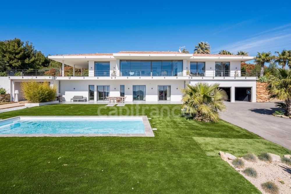 � vendre  Propri�t�/ch�teau Ceyreste (13600)