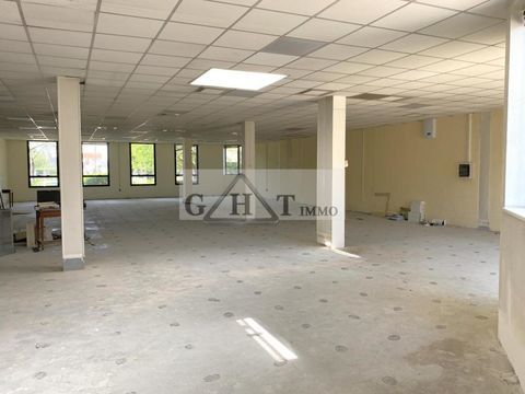 &Agrave; LOUER � LOCAL D'ACTIVIT&Eacute; DE 312 M&sup2; &Agrave; MASSY 4250 91300 Massy