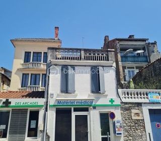  Immeuble � vendre 15 + pi�ces 363 m�