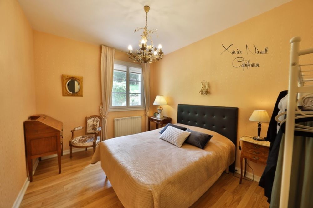 � vendre  Maison La Roche-Vineuse (71960)