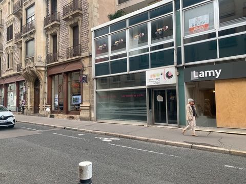 A VENDRE - BUREAUX 375000 21000 Dijon