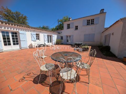   Charmante maison bourgeoise � r�nover avec Grand terrain - La Chapelle-Basse-Mer Propri�t�/ch�teau - 7 pi�ce(s) - 205 m�