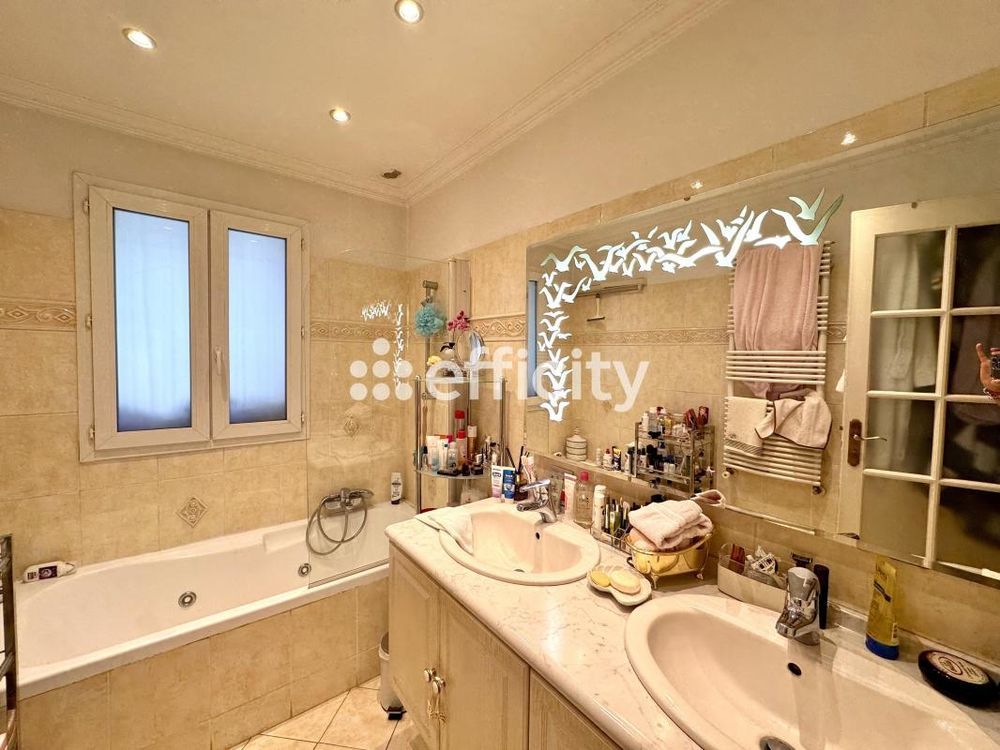 � vendre  Villa Mougins (06250)