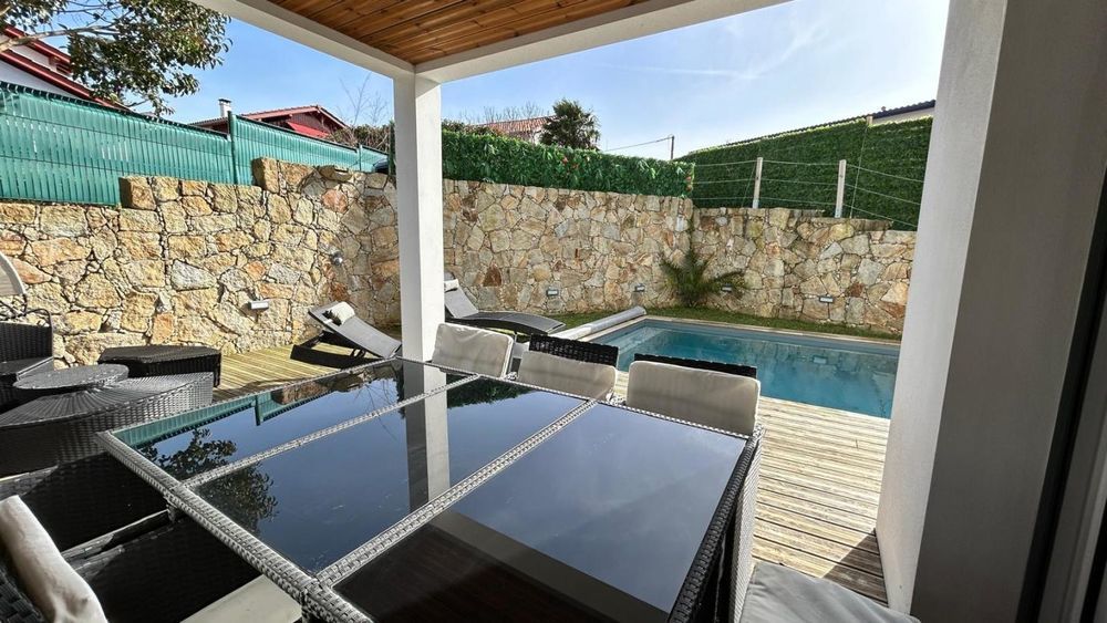 � vendre  Propri�t�/ch�teau Gu�thary (64210)