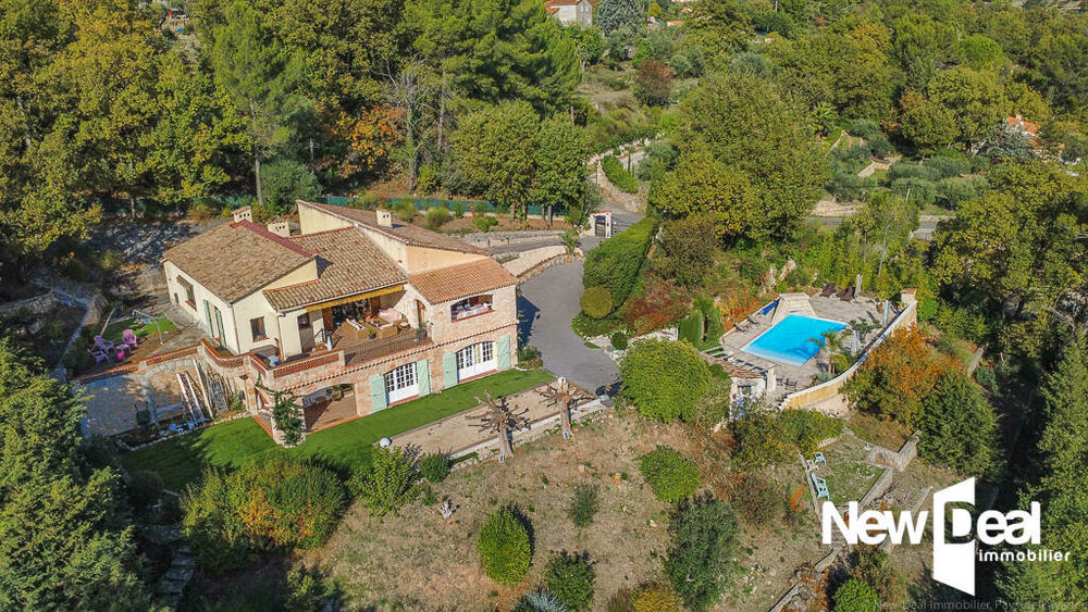 � vendre  Propri�t�/ch�teau Fayence (83440)