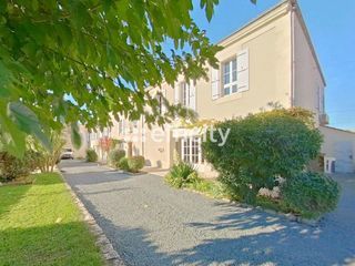  Propri�t�/ch�teau � vendre 10 pi�ces 649 m�