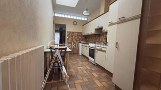  Immeuble � vendre 7 pi�ces 147 m�