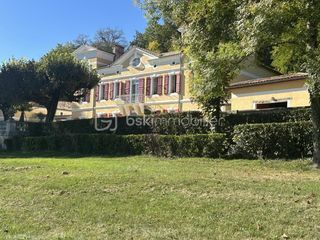  Propri�t�/ch�teau � vendre 15 + pi�ces 722 m�