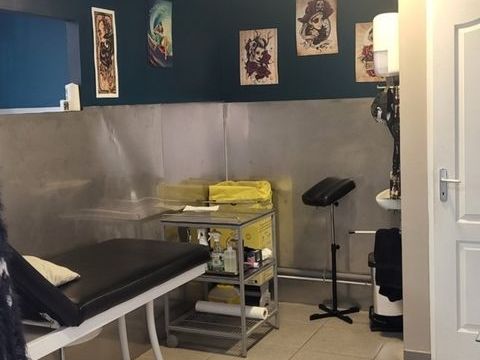 Droit au bail local artisanal/commercial de 75m2 &agrave; ORAISON 23000 04700 Oraison