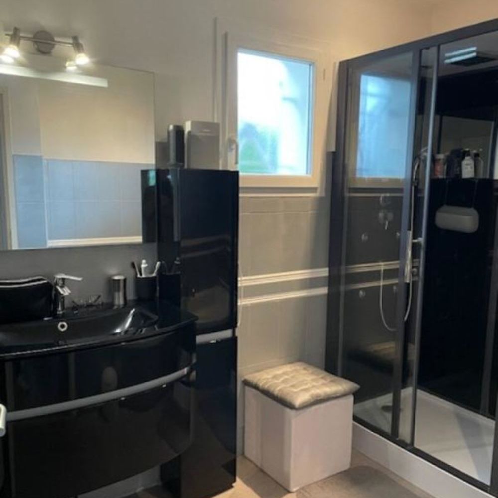 � vendre  Maison M�ze (34140)