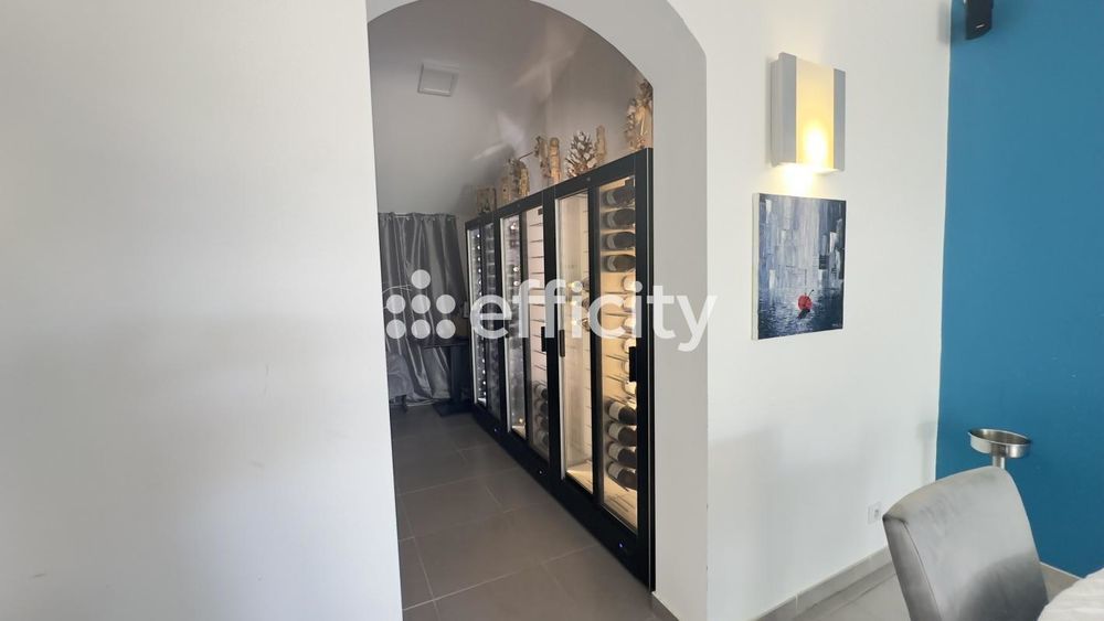 � vendre  Maison Uchaux (84100)