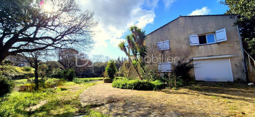 � vendre  Propri�t�/ch�teau Bormes-les-Mimosas (83230)