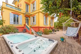  Maison � vendre 10 pi�ces 323 m�