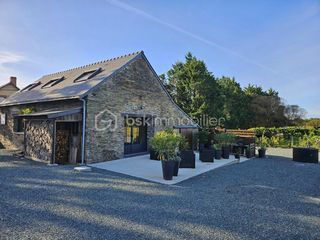  Propri�t�/ch�teau � vendre 12 pi�ces 266 m�