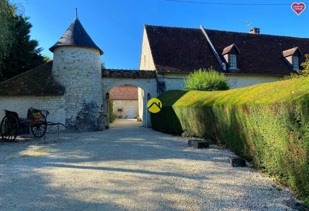 � vendre  Propri�t�/ch�teau Lu�ay-le-M�le (36360)