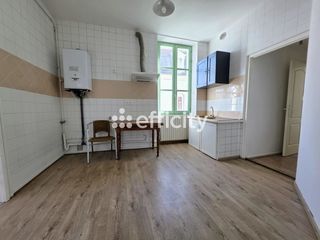  Immeuble � vendre 10 pi�ces 210 m�