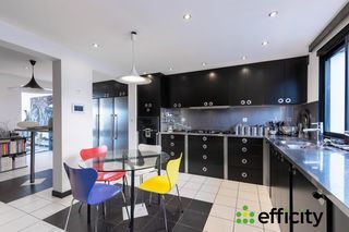  Maison � vendre 7 pi�ces 360 m�