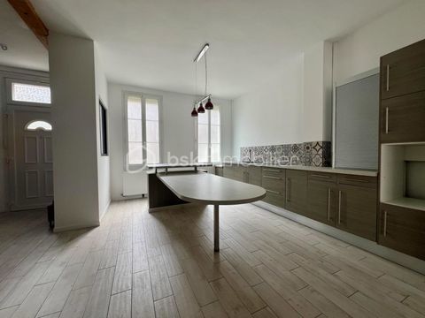   MAISON VIVABLE DE PLAIN-PIED 3 CHAMBRES � C�UR DE VILLE avec JARDIN Maison - 5 pi�ce(s) - 132 m�