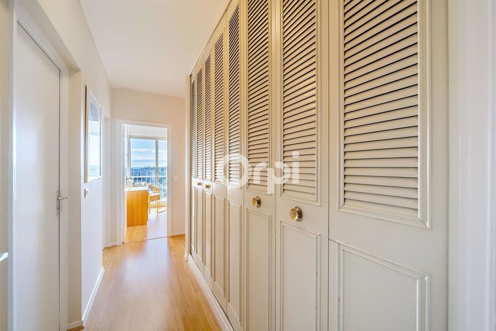 � vendre  Appartement Antibes (06600)