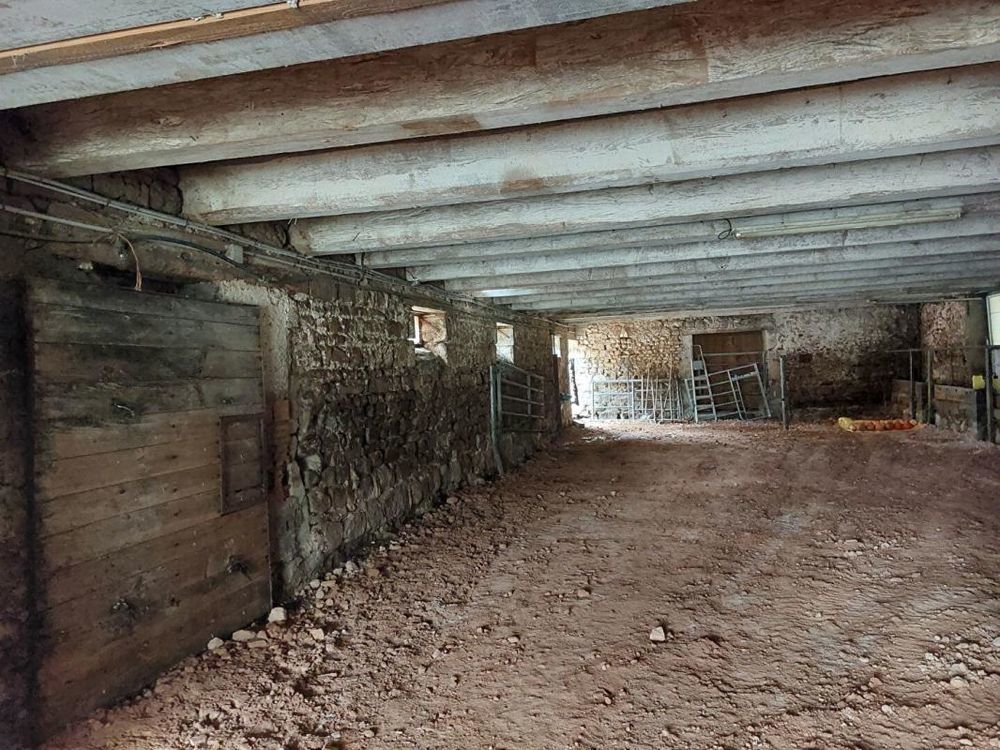 � vendre  Maison Saint-Martin-de-Salencey (71220)